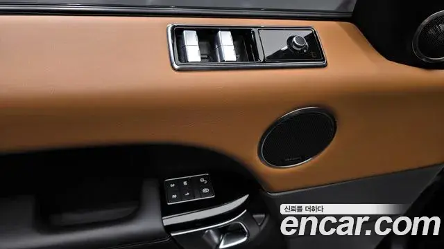 Land Rover Range Rover Sport 2018 — Фото 17/20