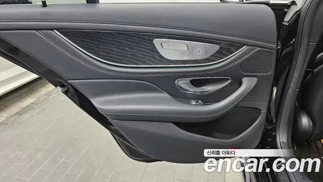Mercedes-Benz CLS-Class 2022 — Photo 17/36