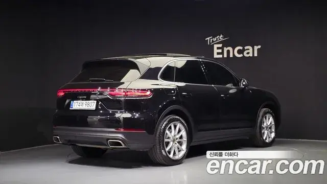 Porsche Cayenne 2021 — Фото 2/20