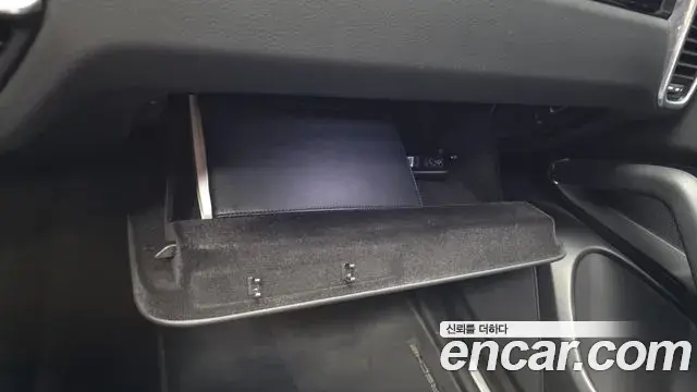 Porsche Cayenne 2021 — Photo 9/32