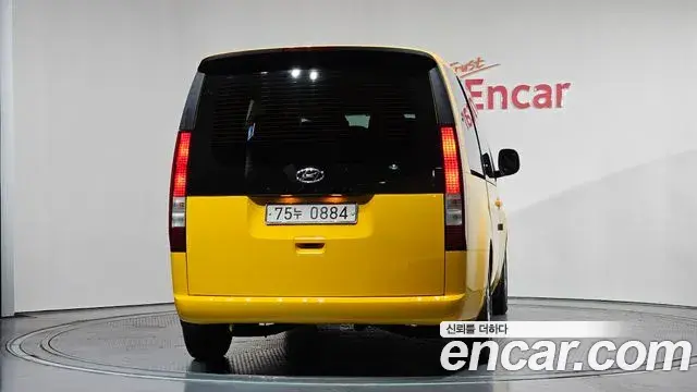 Hyundai Staria 2021 — Фото 4/20