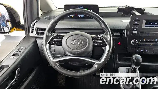 Hyundai Staria 2021 — Фото 13/20