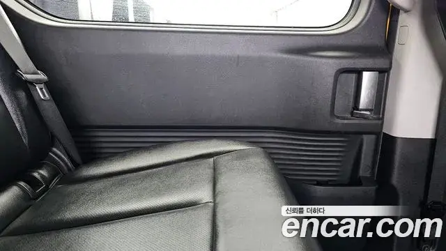 Hyundai Staria 2021 — Photo 23/33