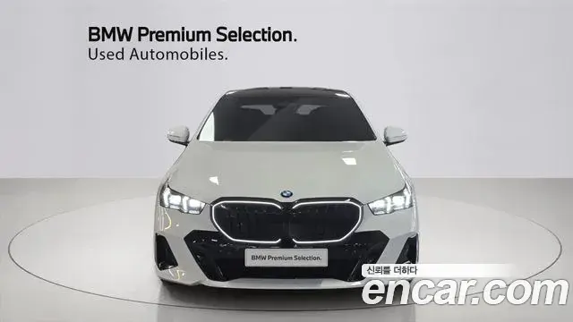 BMW 5 Series 2024 — ფოტო 5/20
