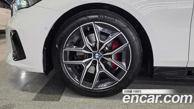 BMW 5 Series 2024 — ფოტო 19/20