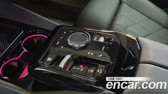 BMW 5 Series 2024 — ფოტო 17/20