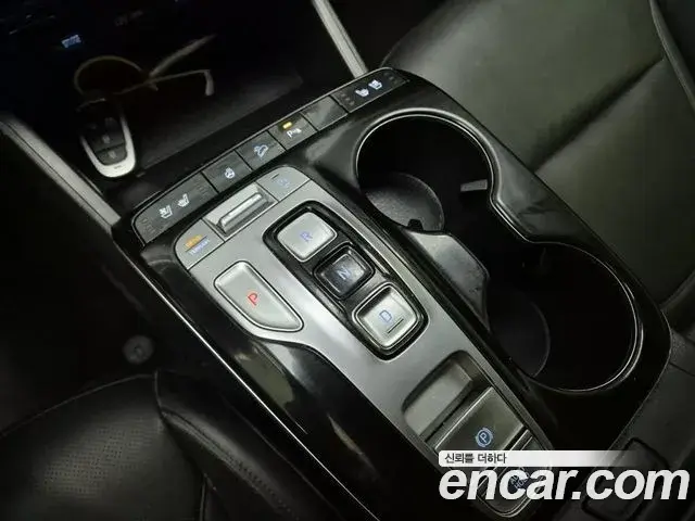 Hyundai Tucson Hybrid 2021 — Photo 8/19