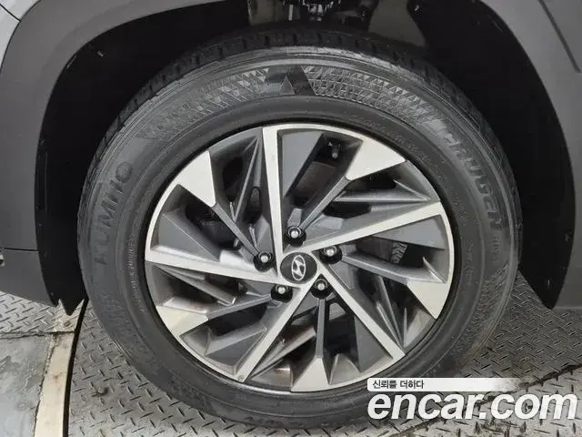 Hyundai Tucson Hybrid 2021 — Photo 16/19