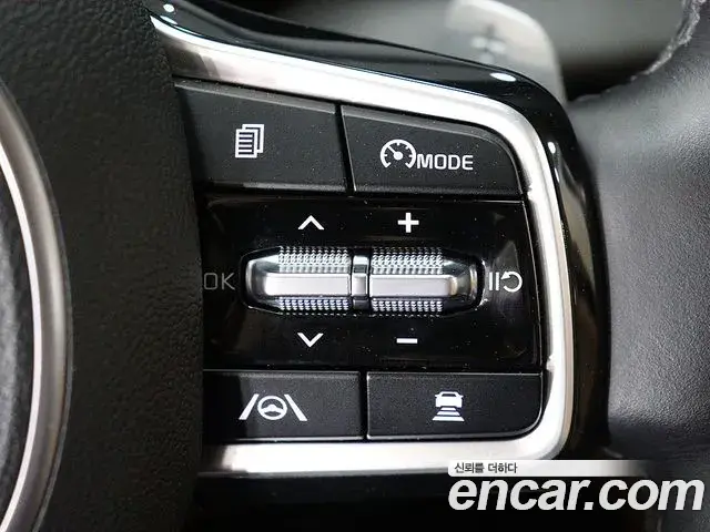 Kia Carnival 2022 — Photo 11/20