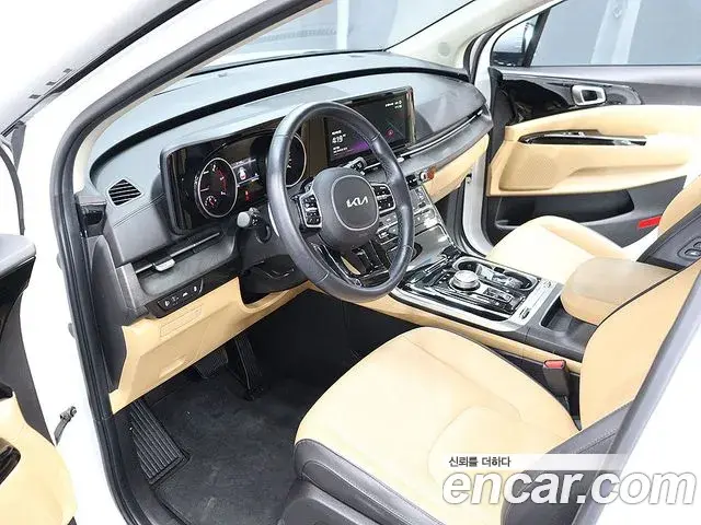 Kia Carnival 2022 — Photo 17/20