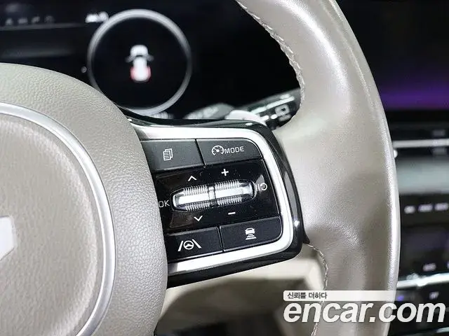 Kia Carnival 2022 — Фото 10/20