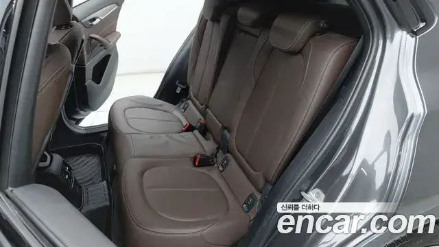 BMW X2 2021 — Şəkil 18/19