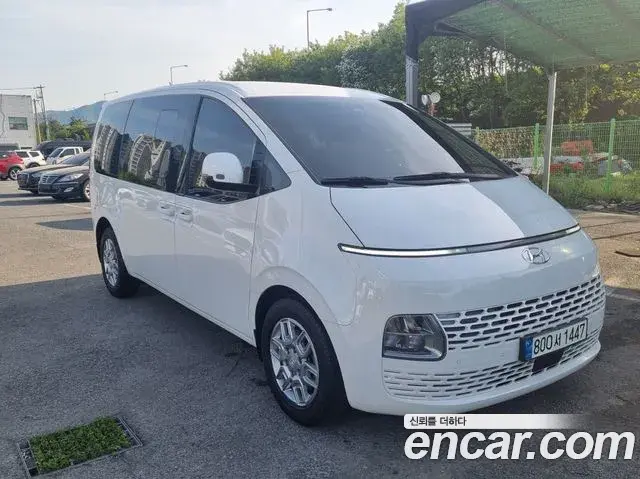 Hyundai Staria 2021 — Photo 1/20