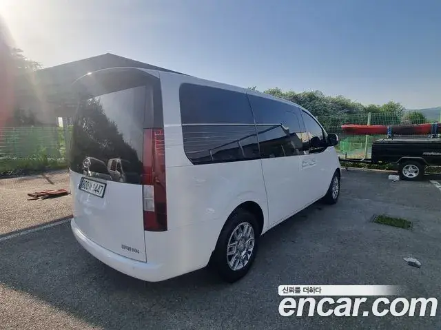 Hyundai Staria 2021 — Photo 5/20