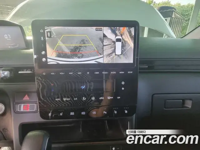 Hyundai Staria 2021 — Photo 7/20