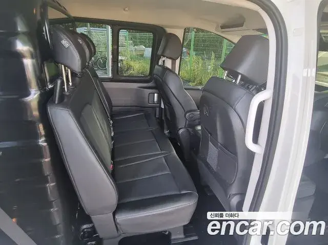 Hyundai Staria 2021 — Photo 19/20