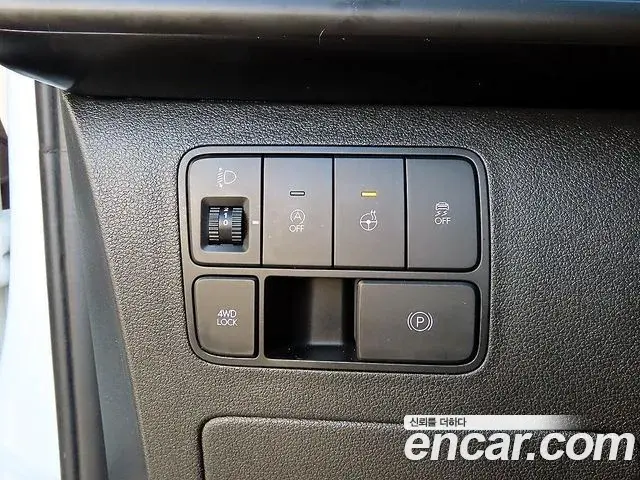 Hyundai Staria 2023 — Фото 16/18