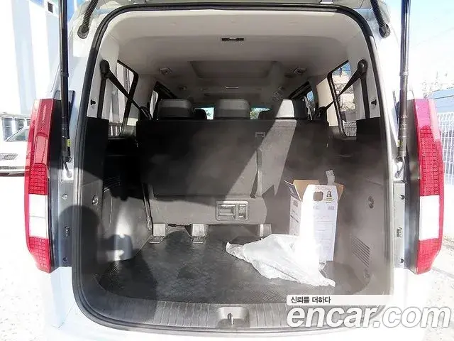 Hyundai Staria 2023 — Фото 18/18