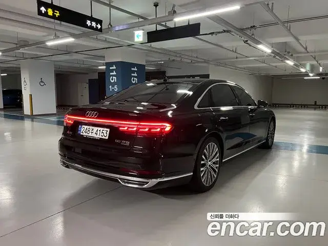 Audi A8 2020 — ფოტო 11/20