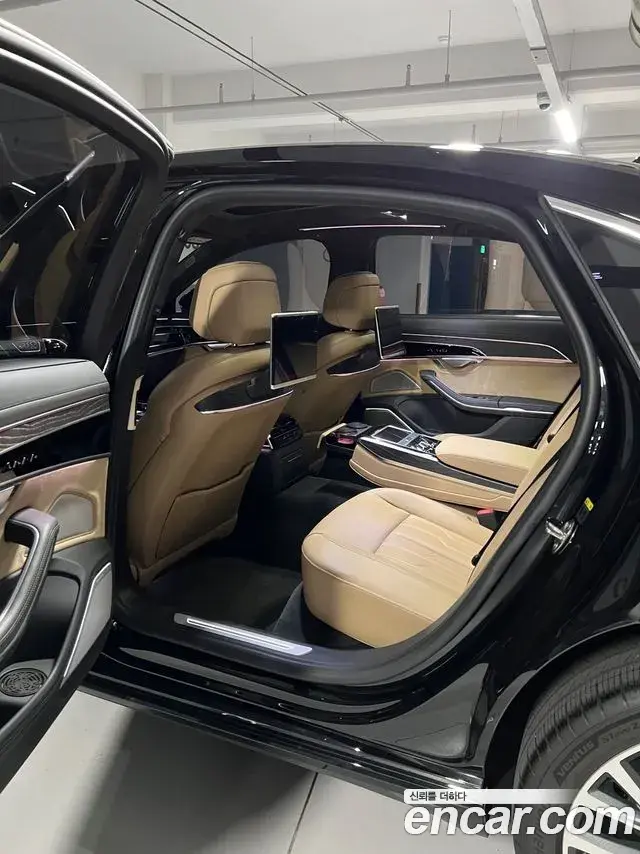 Audi A8 2020 — ფოტო 4/20