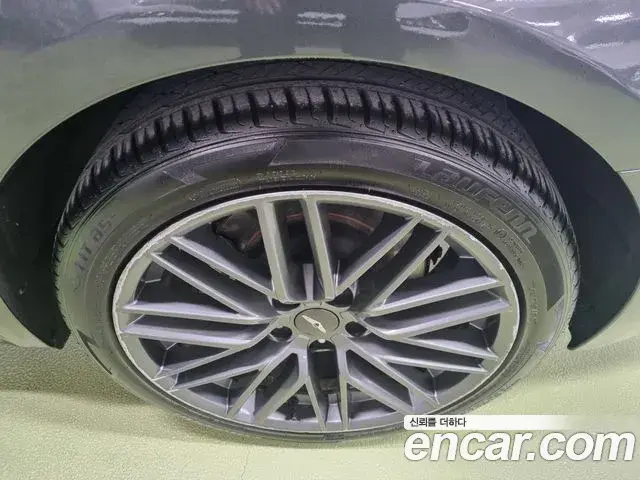Genesis G70 2018 — Photo 8/20