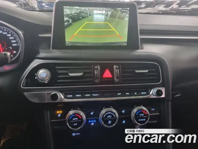 Genesis G70 2018 — Photo 10/20