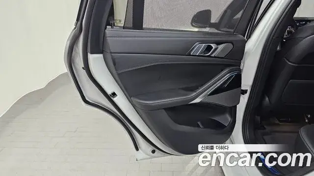 BMW X6 2025 — ფოტო 28/32