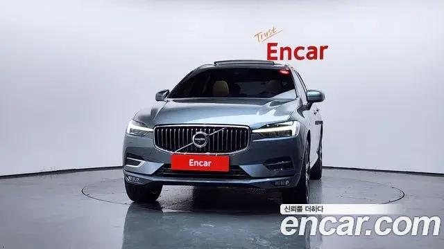 Volvo XC60 2021 — Фото 3/20