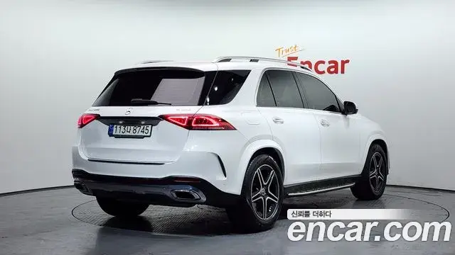Mercedes-Benz GLE-Class 2021 — Photo 7/20