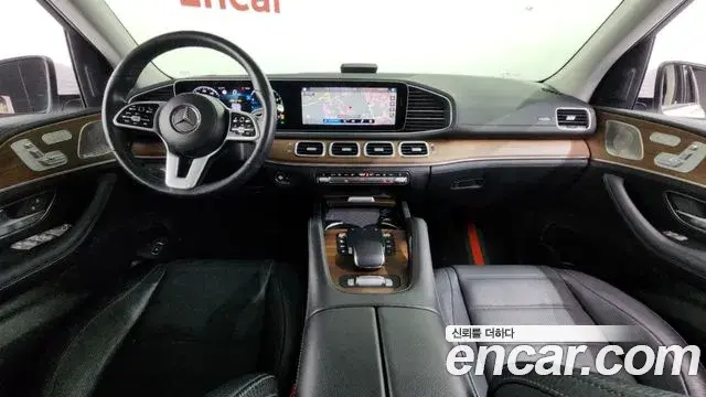 Mercedes-Benz GLE-Class 2021 — Photo 5/20