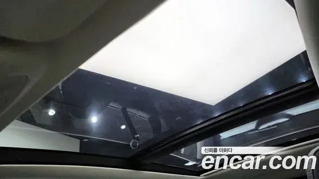 Mercedes-Benz GLE-Class 2021 — Photo 2/20