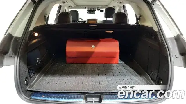 Mercedes-Benz GLE-Class 2021 — Photo 15/20