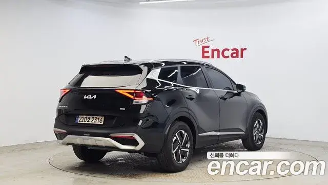 Kia Sportage 2023 — Şəkil 32/37