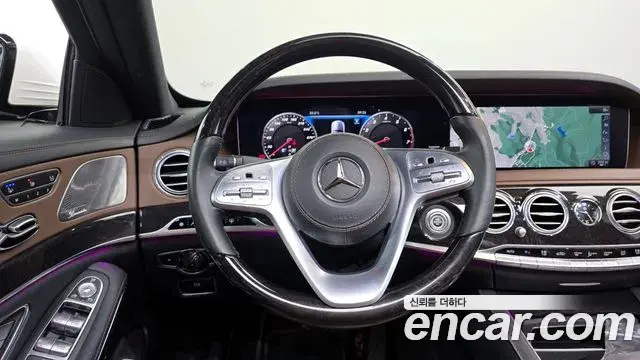 Mercedes-Benz S-Class 2019 — Photo 1/30