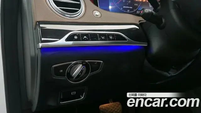 Mercedes-Benz S-Class 2019 — Photo 16/30