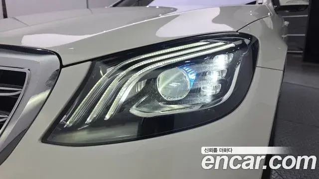 Mercedes-Benz S-Class 2019 — Photo 21/30