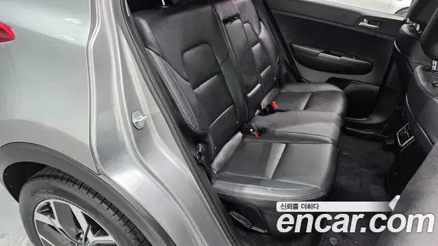 Kia Sportage The Bold 2018 — Фото 11/20