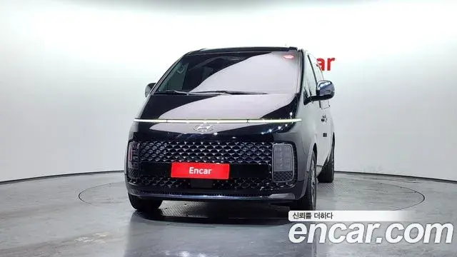 Hyundai Staria 2021 — Фото 3/20