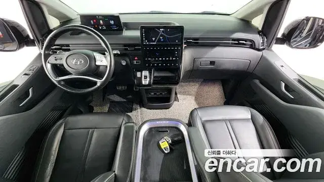 Hyundai Staria 2021 — Фото 7/20