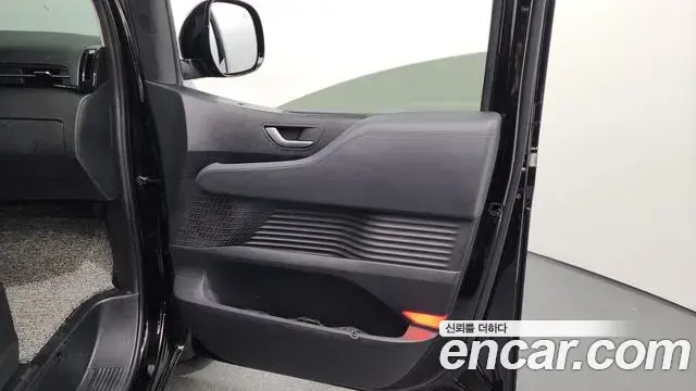 Hyundai Staria 2021 — Şəkil 16/32