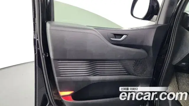 Hyundai Staria 2021 — Şəkil 19/32
