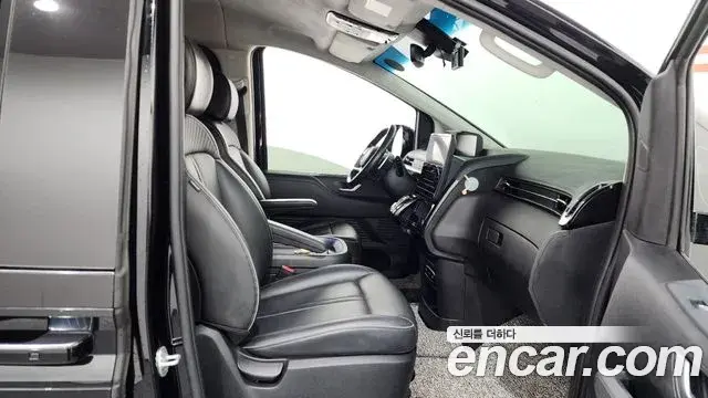 Hyundai Staria 2021 — Şəkil 2/32