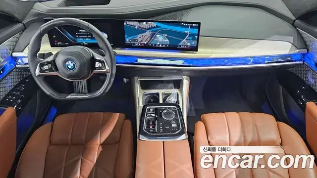 BMW 7 Series 2023 — ფოტო 1/15