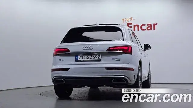 Audi Q5 2021 — Фото 4/20