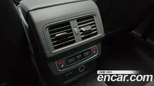 Audi Q5 2021 — ფოტო 18/31