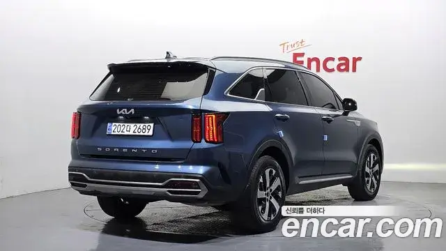 Kia Sorento 2022 — Фото 2/20