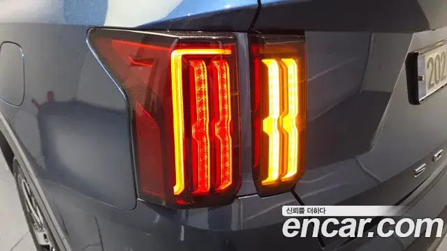 Kia Sorento 2022 — Photo 7/31