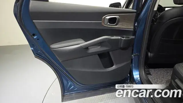 Kia Sorento 2022 — Photo 15/31