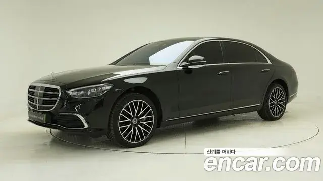 Mercedes-Benz S-Class 2025 — Фото 10/17