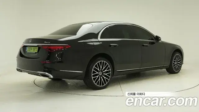 Mercedes-Benz S-Class 2025 — Фото 1/17